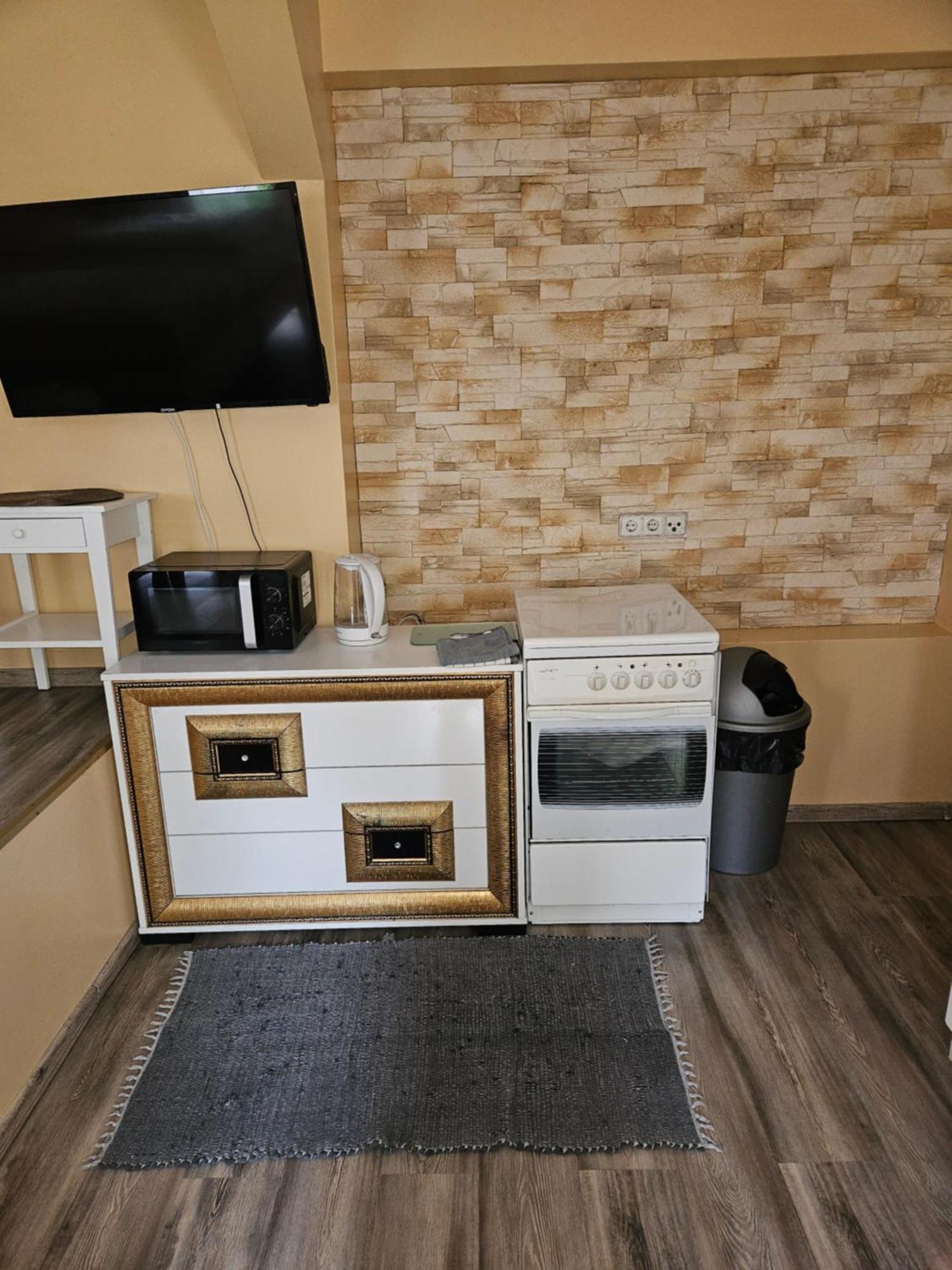 Pension 11 Apartments By Lorenc Берлін Номер фото